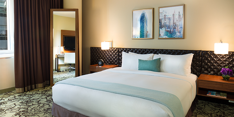 MONUMENTAL MOVIELAND HOTEL LUXURY ROOM