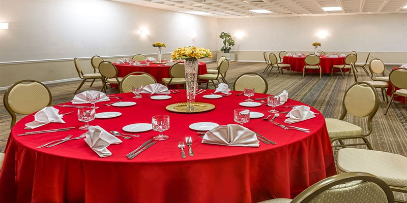 RAMADA GATEWAY HOTEL RESTAURANT AREA