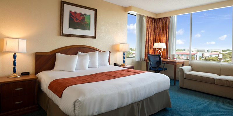 RAMADA GATEWAY HOTEL DELUXE ROOM