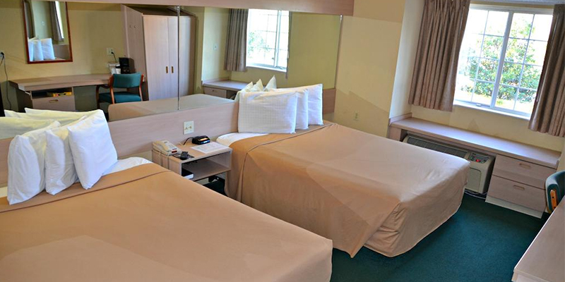 THE FLORIDIAN HOTEL & SUITES ROOM